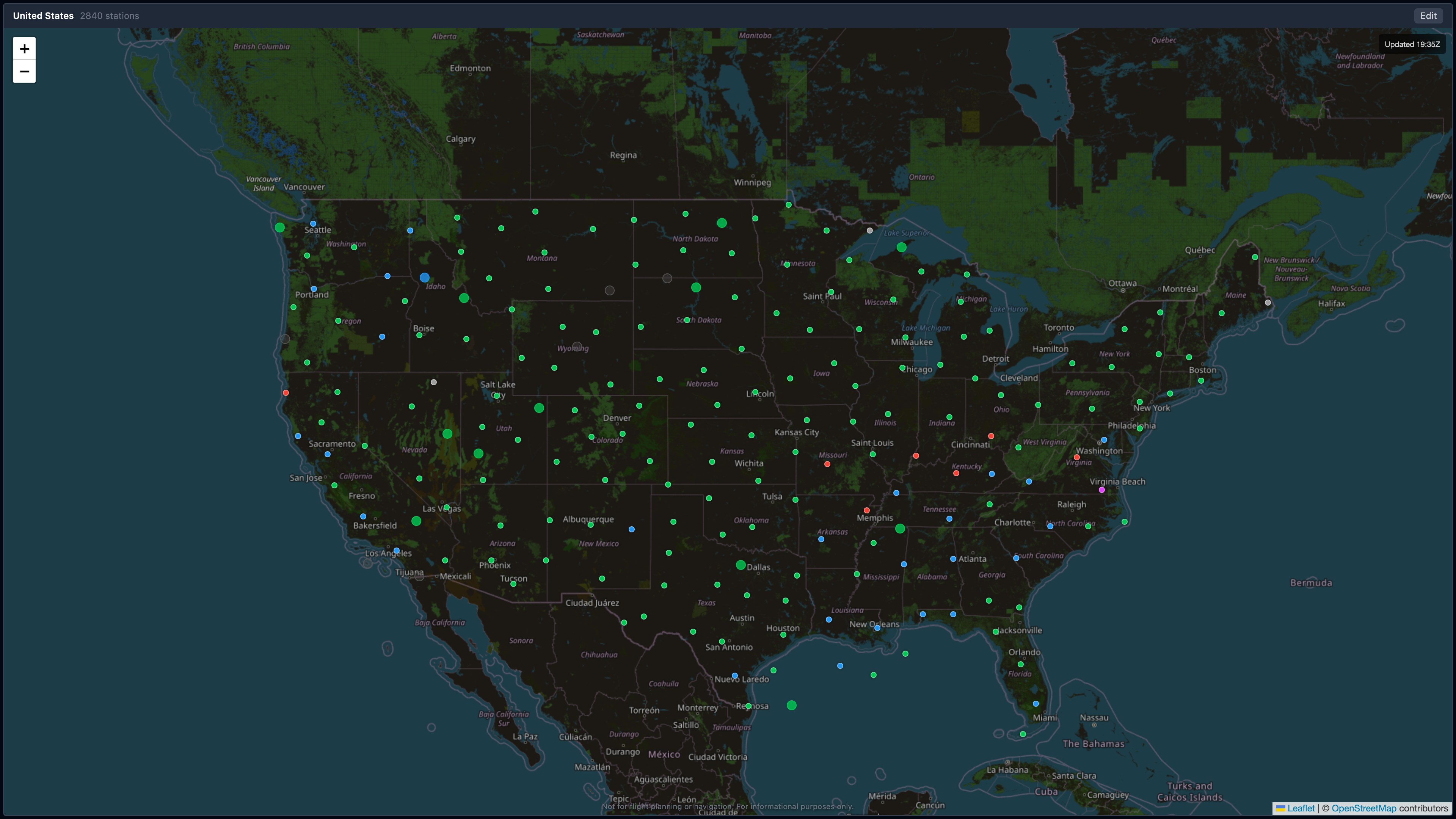 MetarBoard Pro — US overview in dark mode with flight category dots